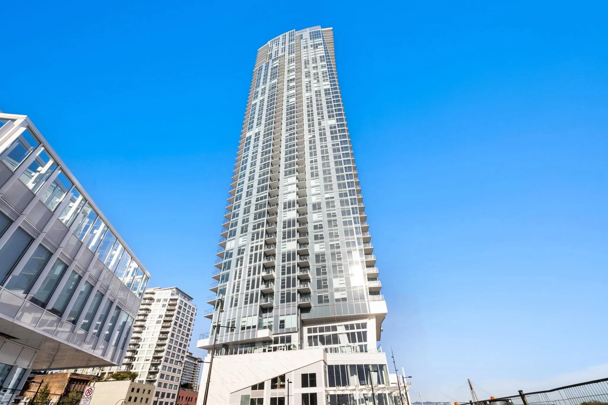 3004 680 Quayside Drive