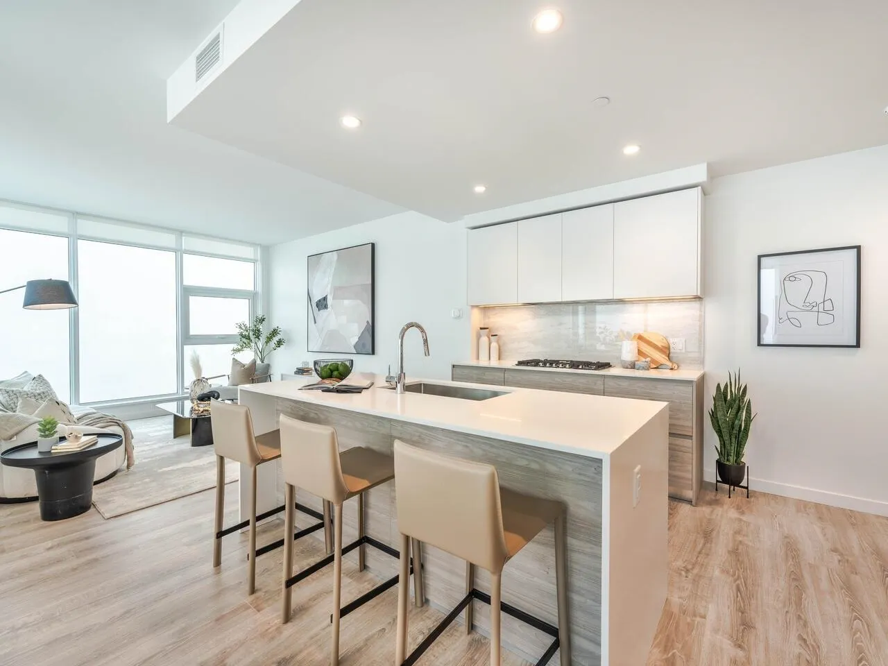 3004 680 Quayside Drive
