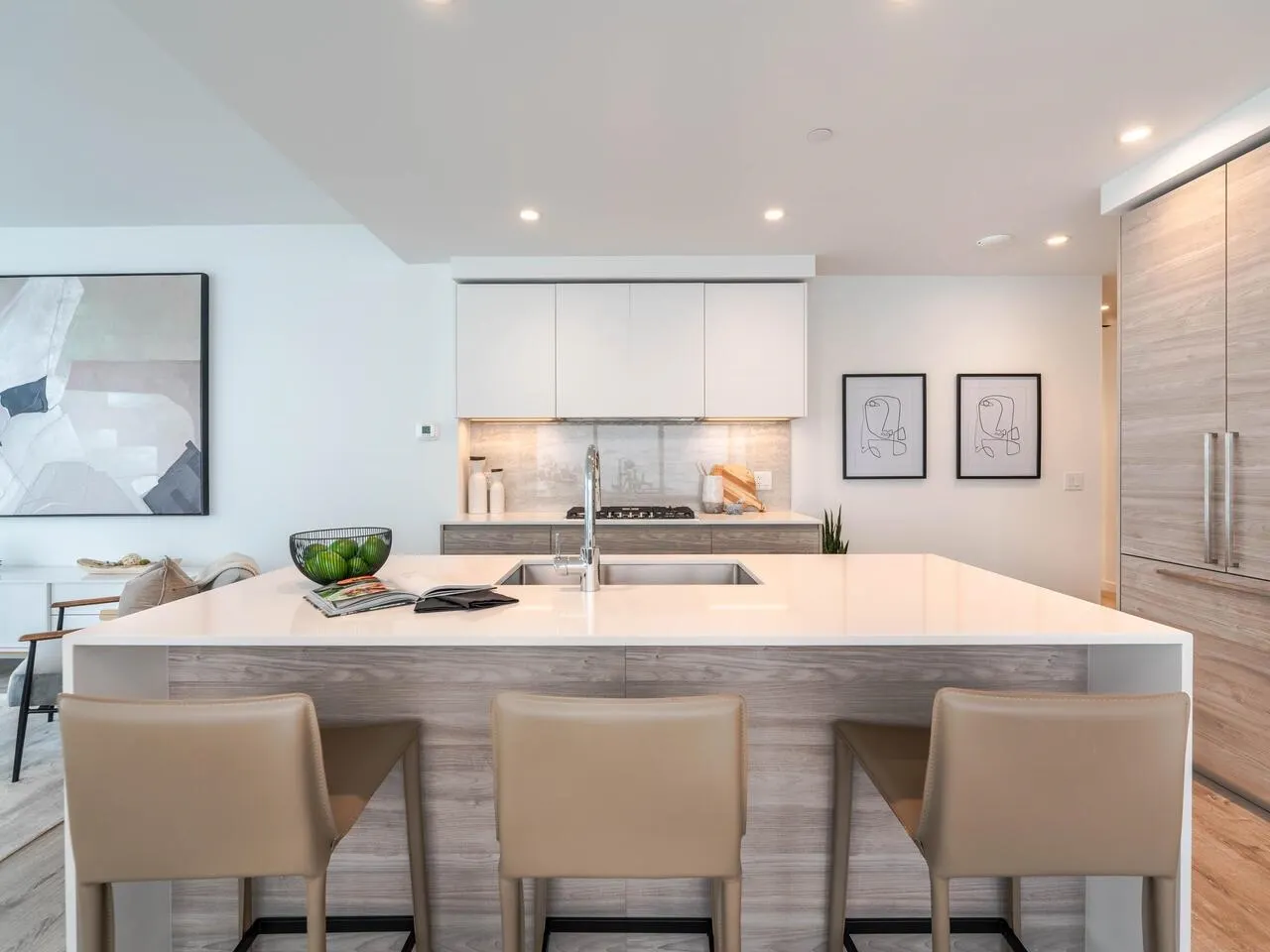 3004 680 Quayside Drive