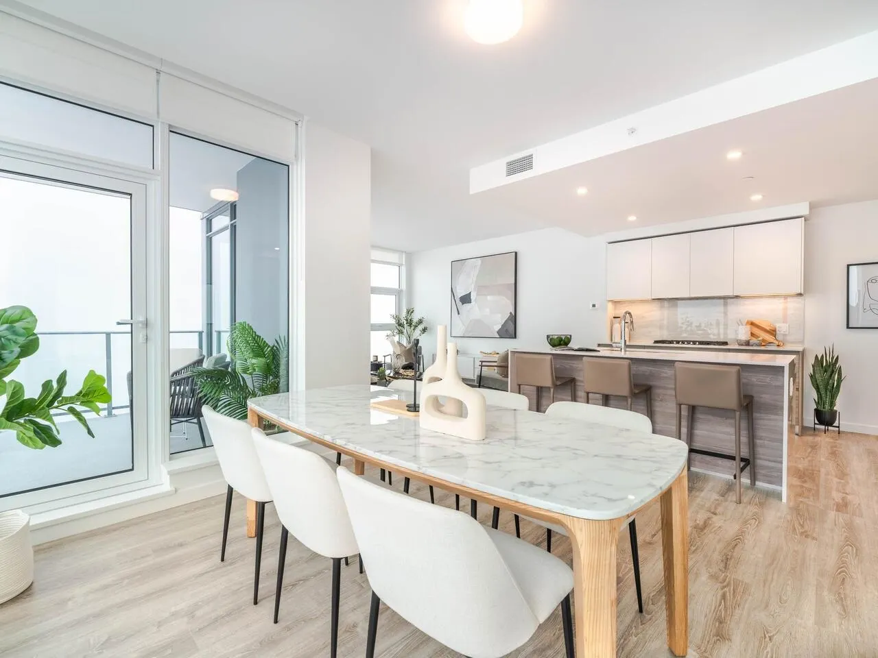 3004 680 Quayside Drive
