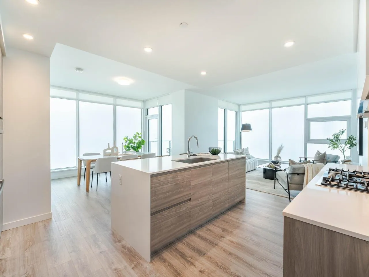 3004 680 Quayside Drive
