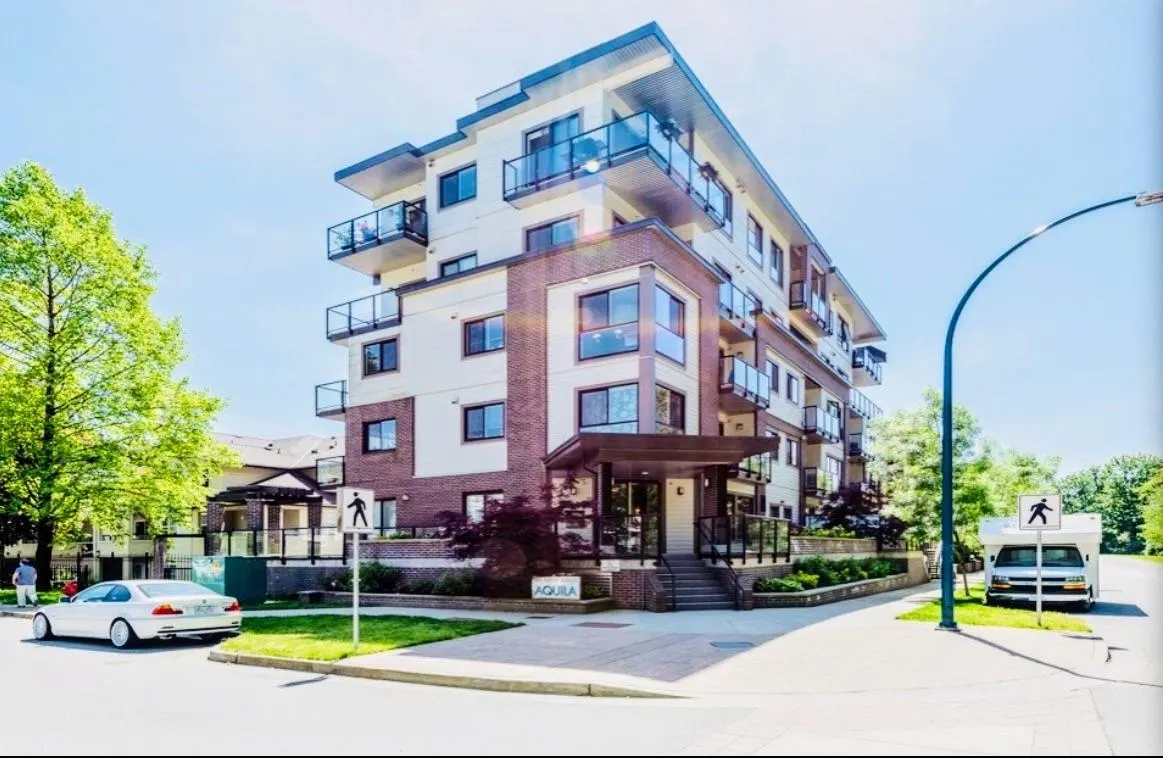402 2362 Whyte Avenue