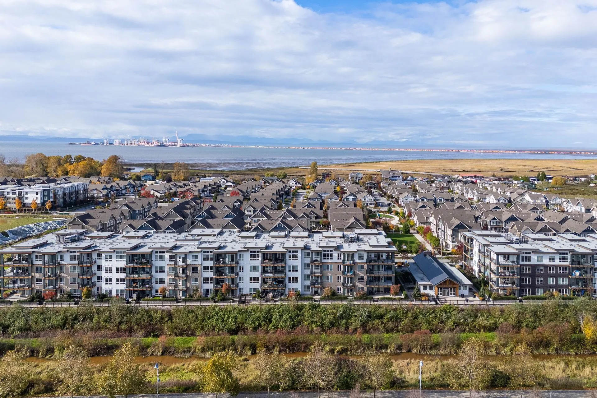 222 1792 Starling Drive