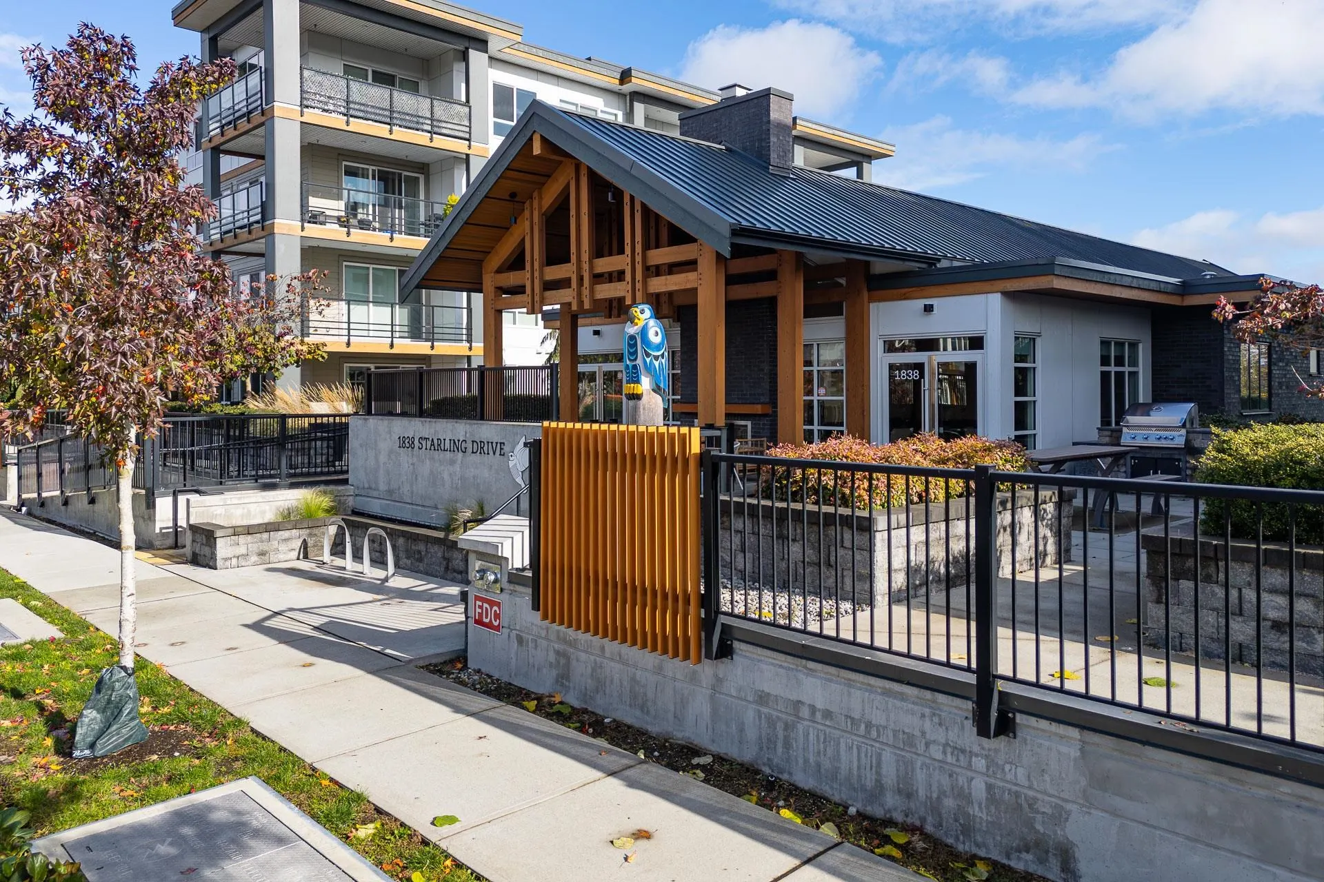 222 1792 Starling Drive