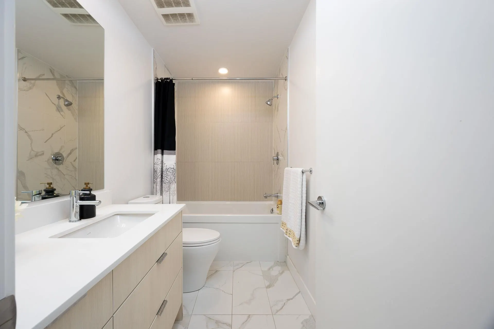 222 1792 Starling Drive