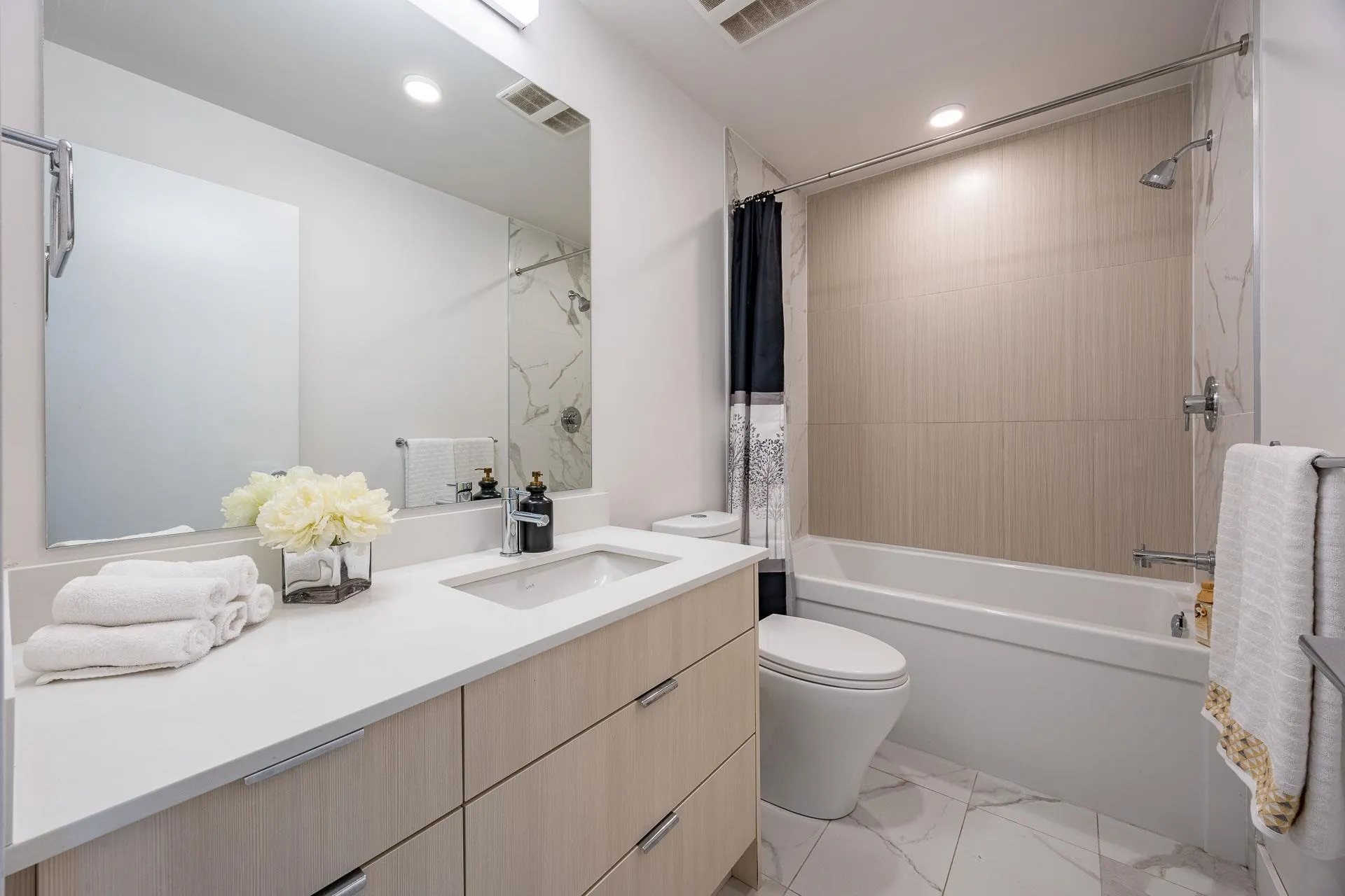 222 1792 Starling Drive