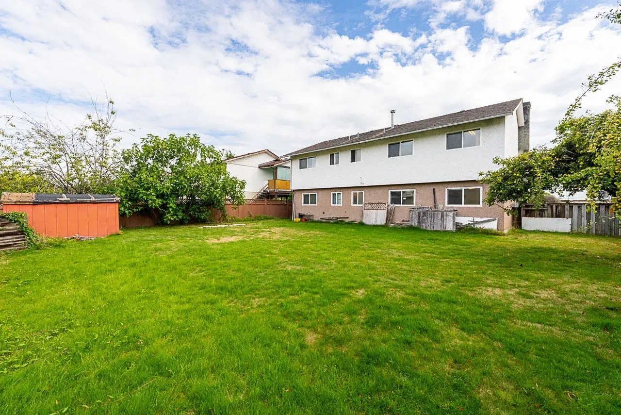 8391 Rideau Drive