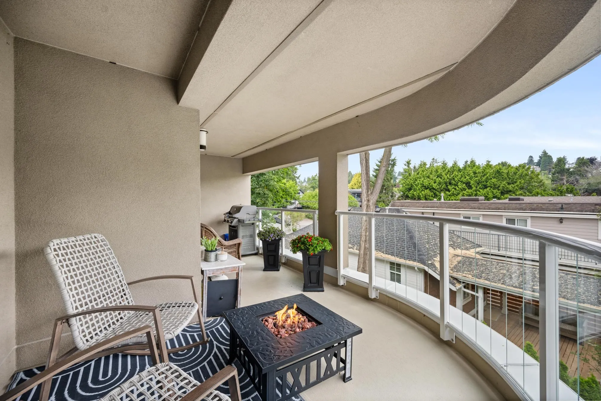 309 15809 Marine Drive
