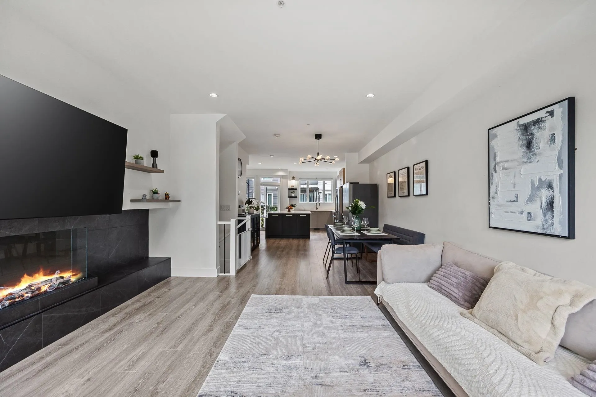 21 15030 28 Avenue