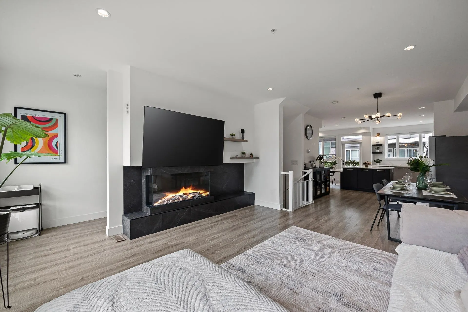 21 15030 28 Avenue