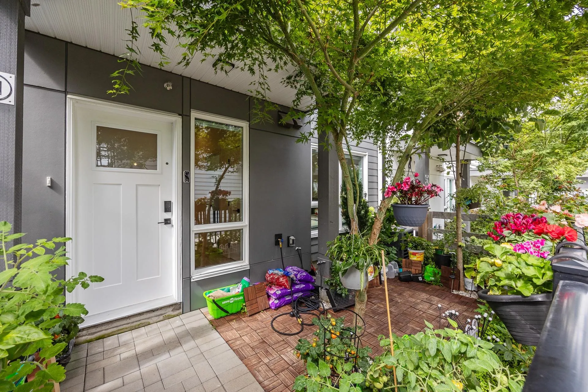 21 15030 28 Avenue