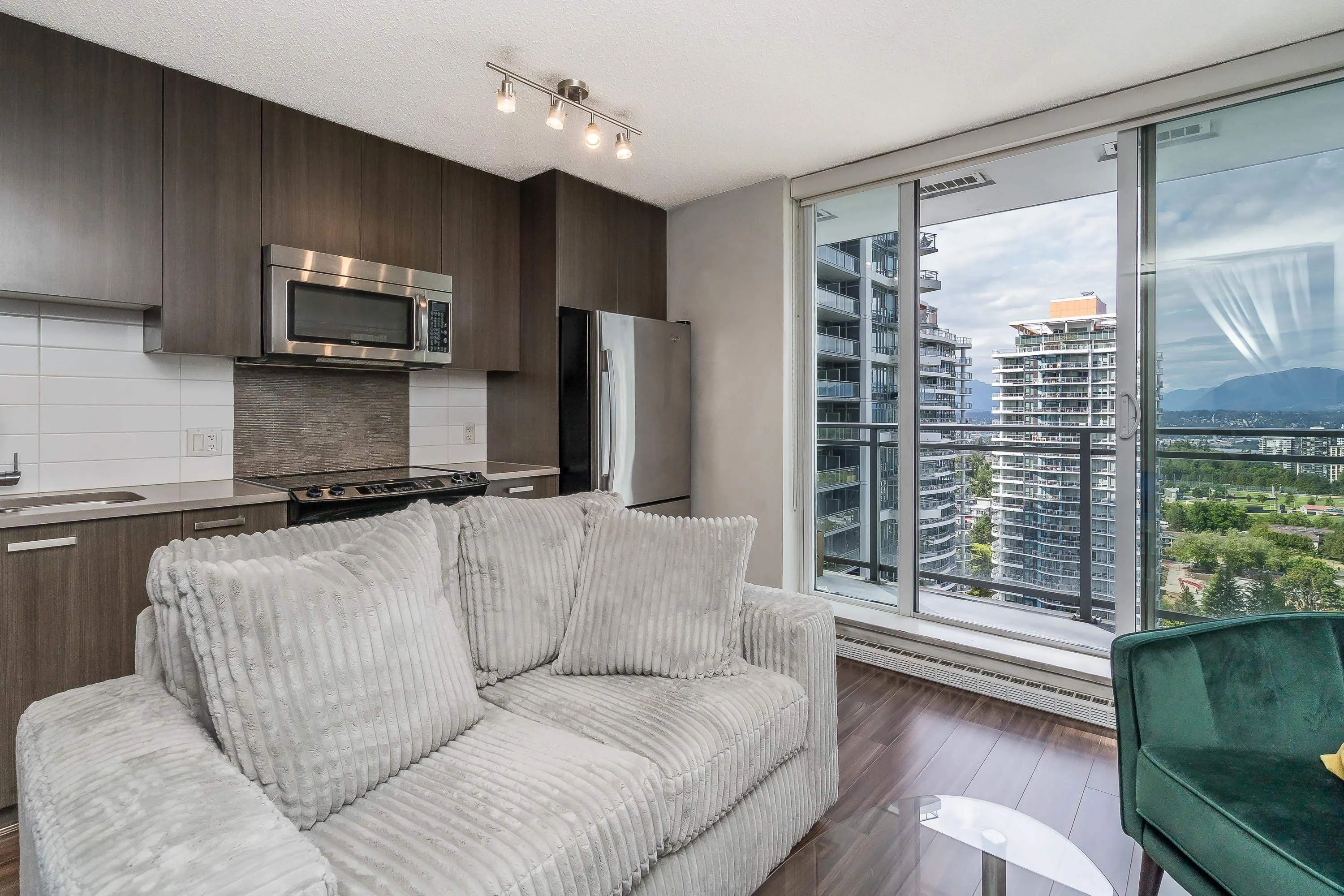 2603 13325 102a Avenue