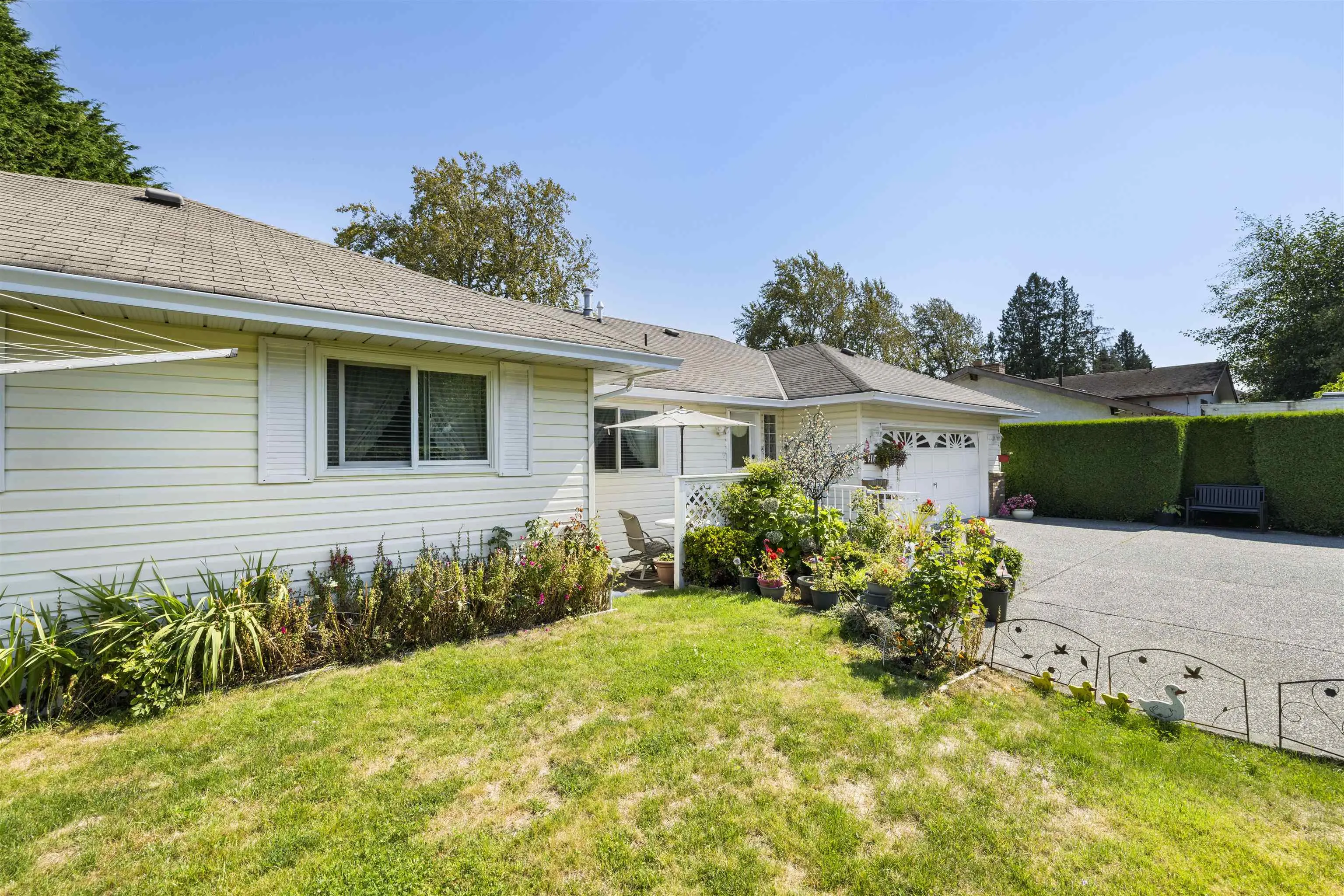 1163 King George Boulevard