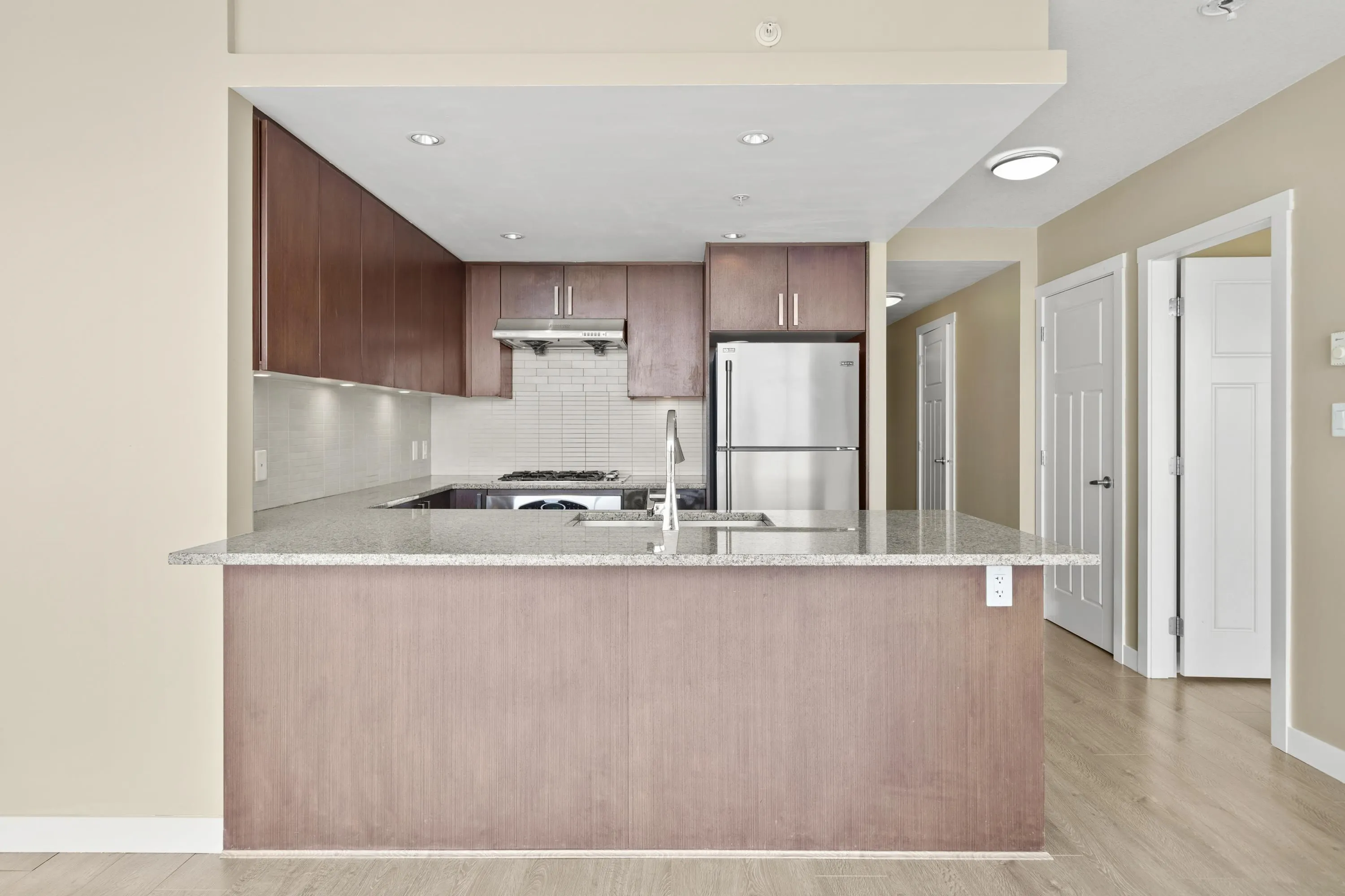 3006 2978 Glen Drive