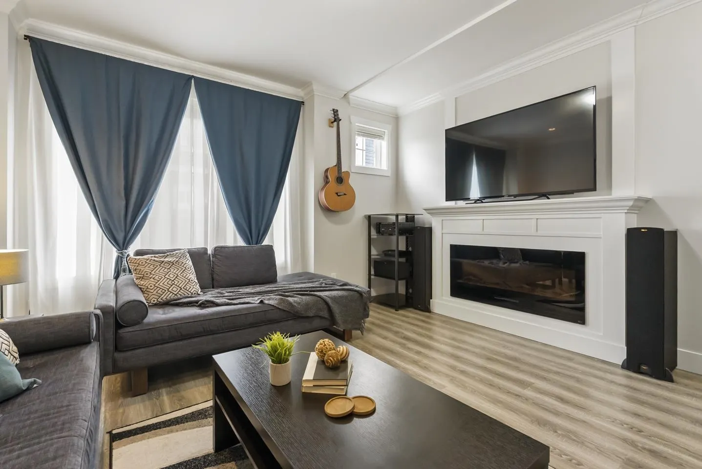 8 8747 162 Street