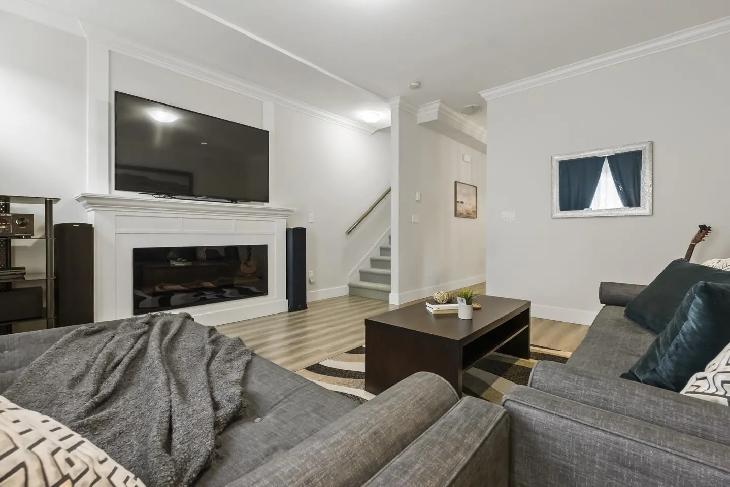 8 8747 162 Street