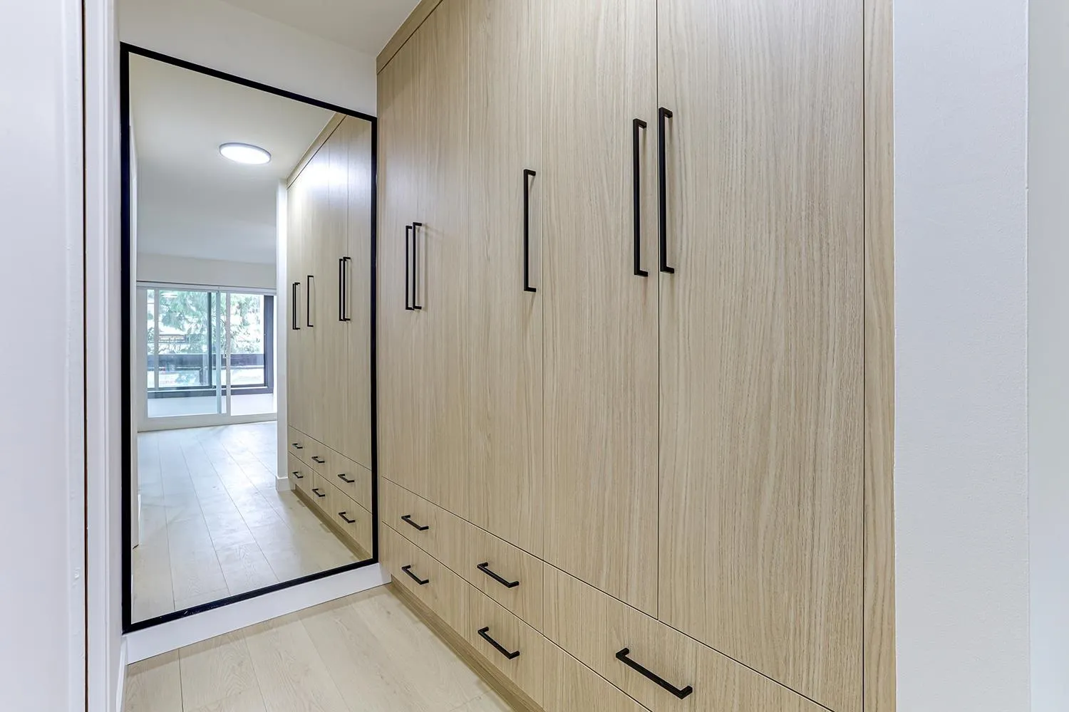 202 1165 Burnaby Street