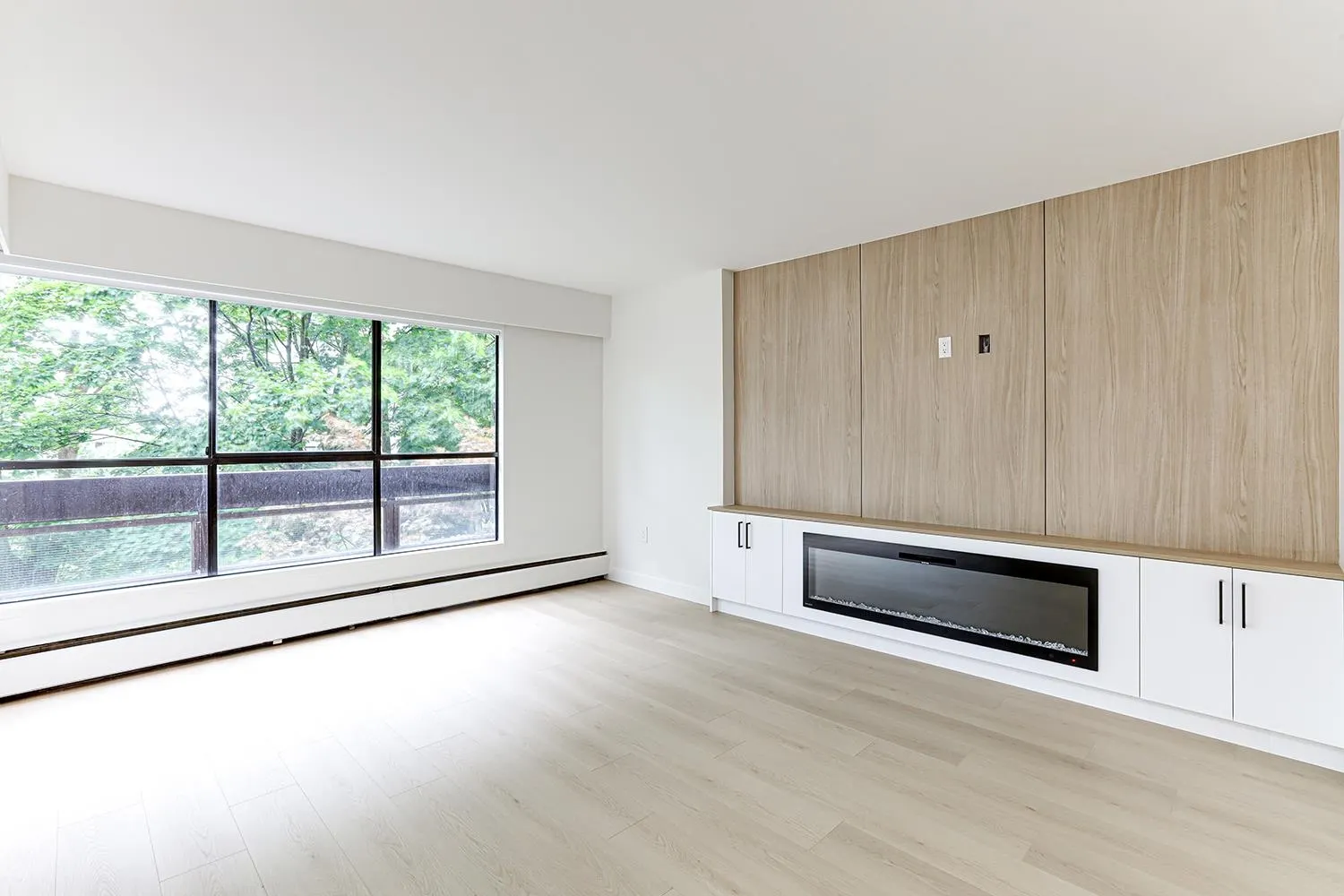 202 1165 Burnaby Street
