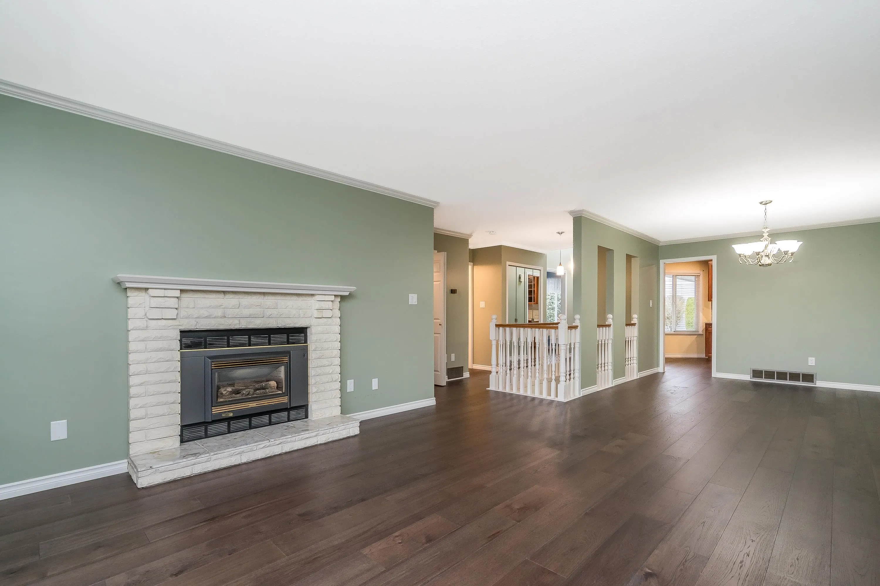 4 2989 Trafalgar Street