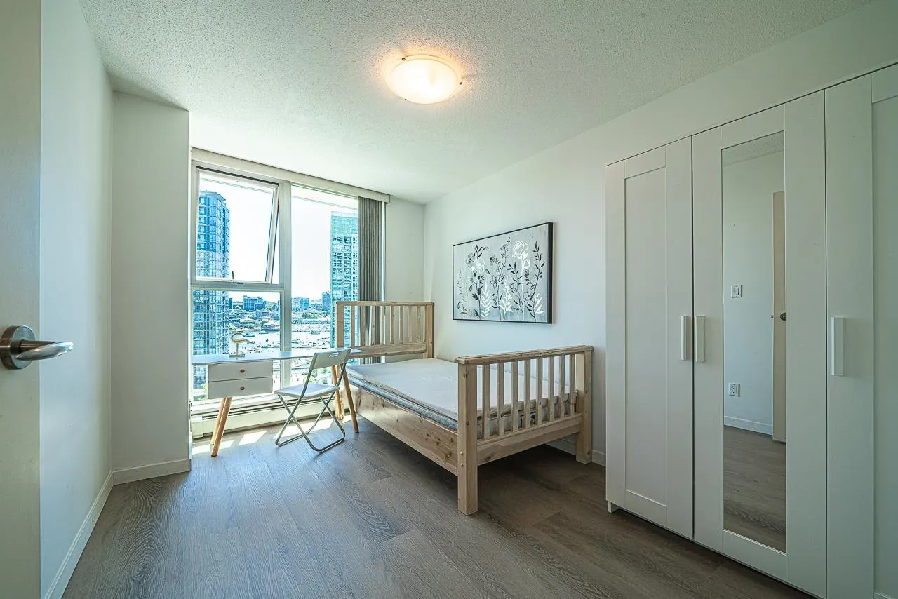 1206 1009 Expo Boulevard