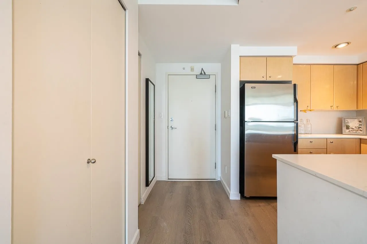 1206 1009 Expo Boulevard