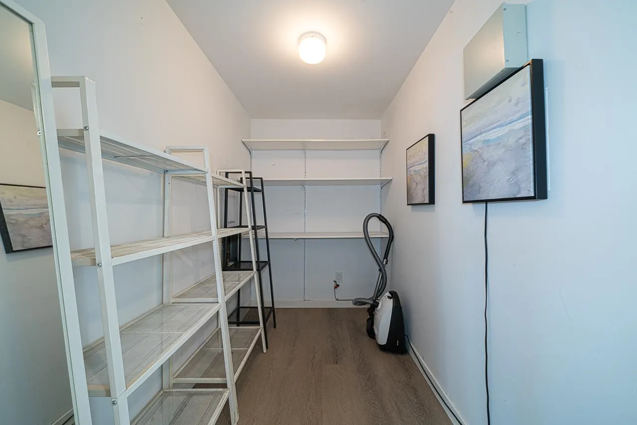 1206 1009 Expo Boulevard