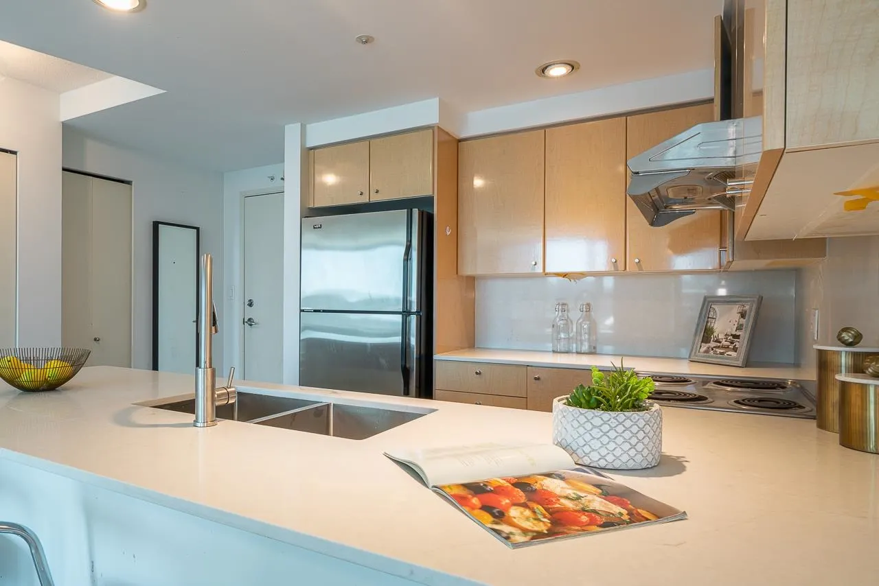 1206 1009 Expo Boulevard