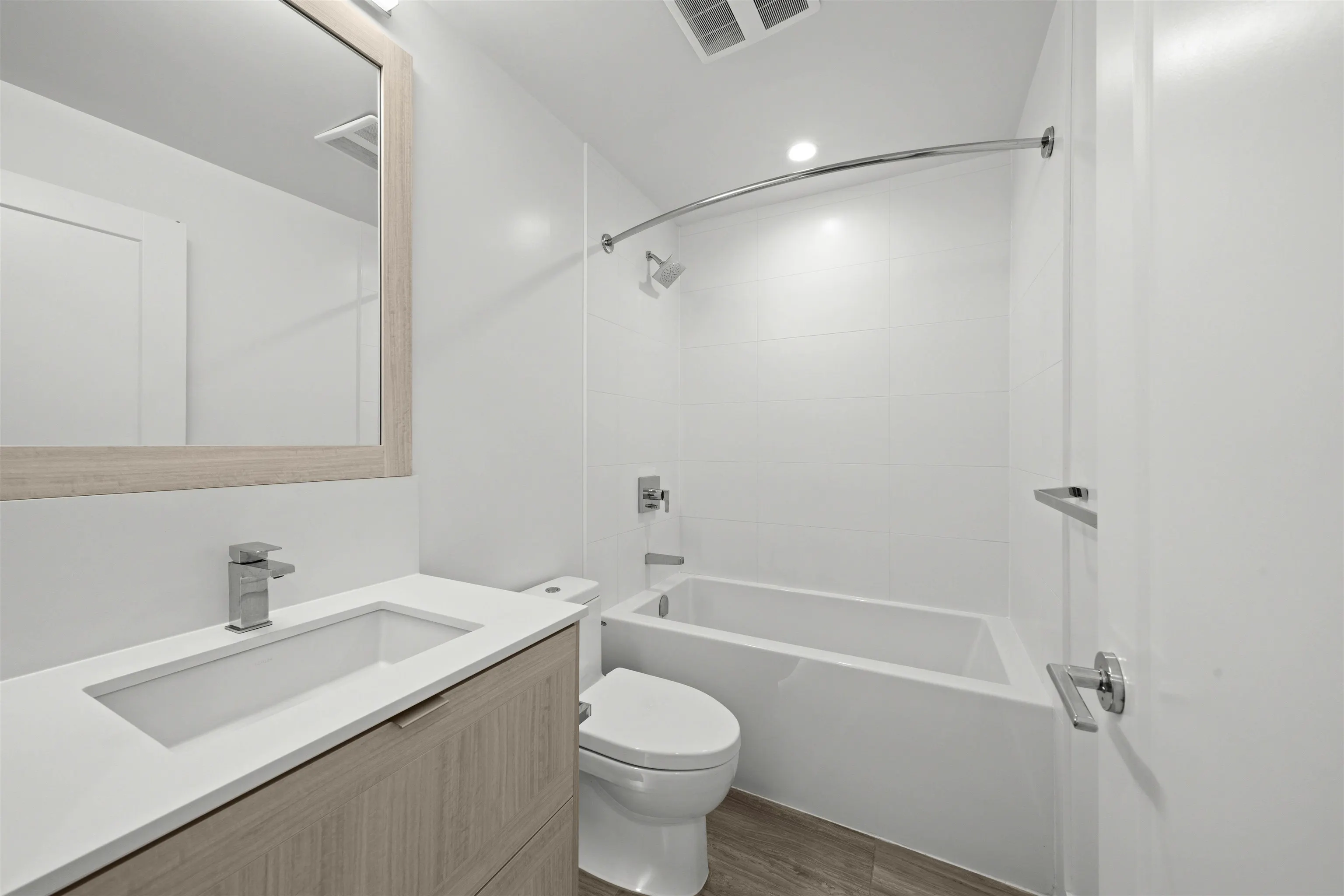 2807 2311 Beta Avenue