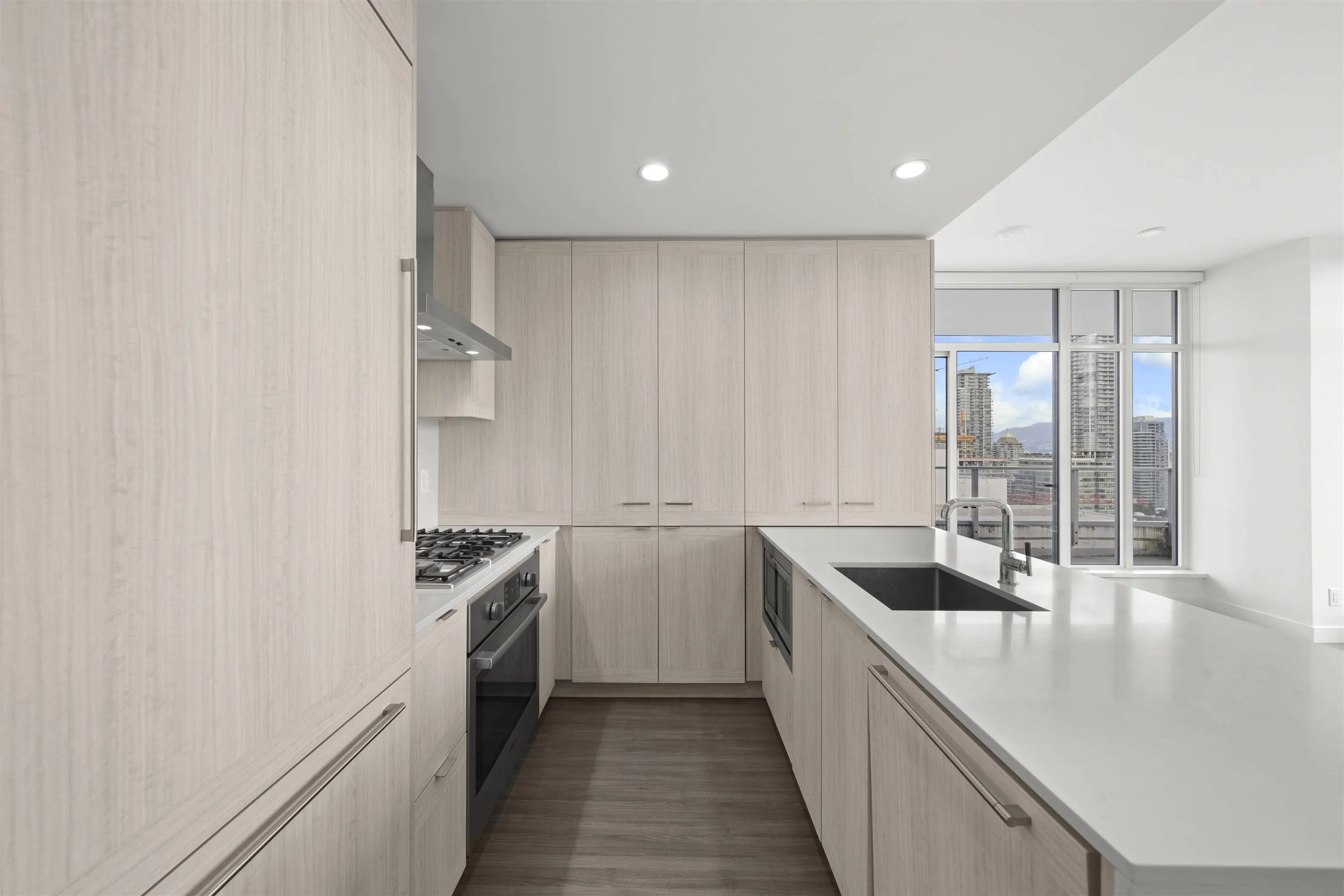 2807 2311 Beta Avenue
