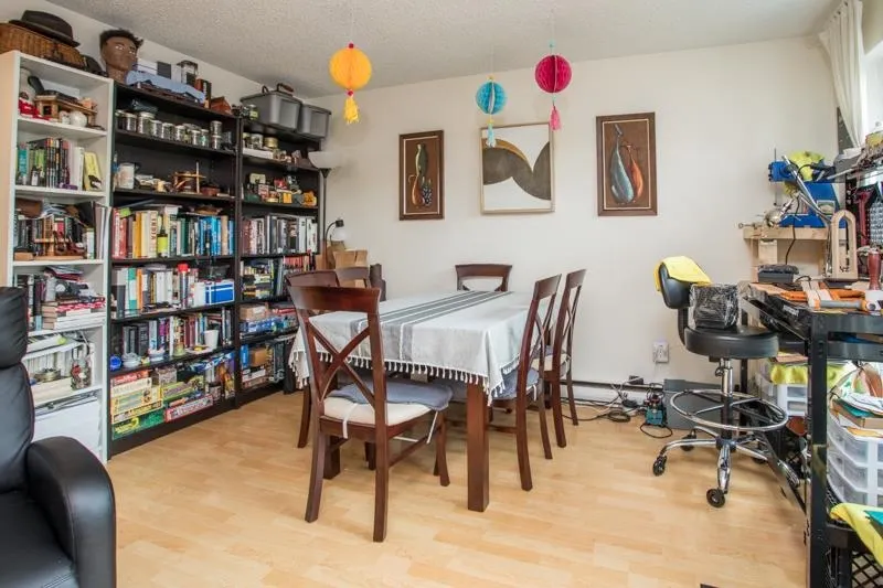 201 8040 Colonial Drive