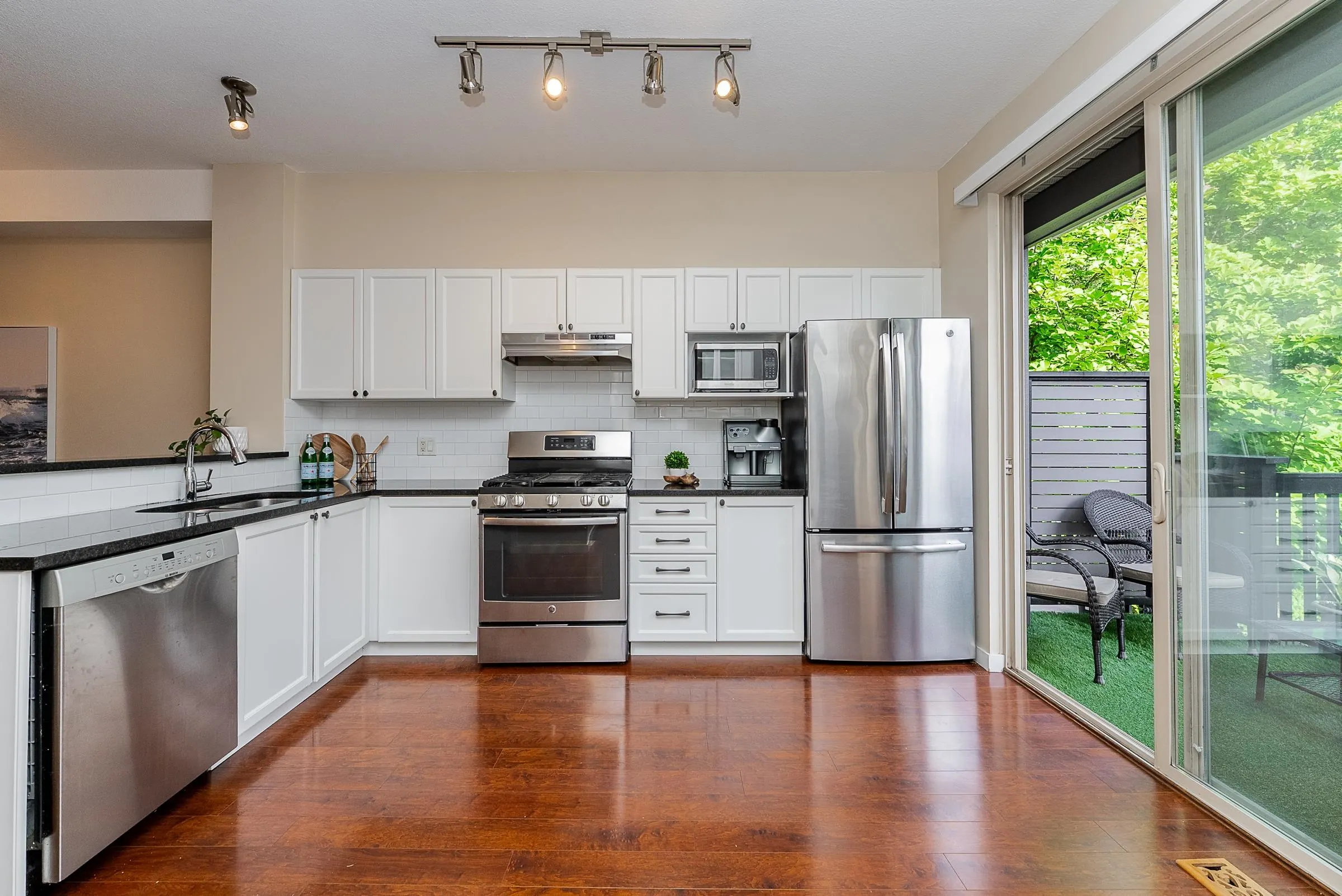 17 100 Klahanie Drive