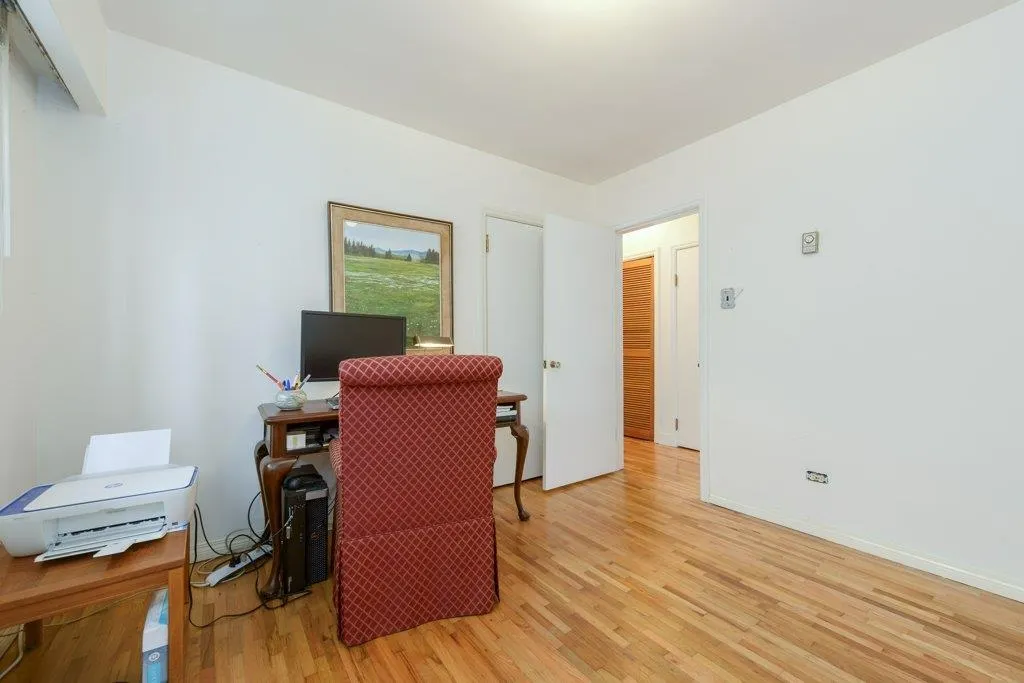 125 E 48th Avenue