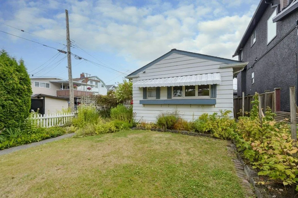 125 E 48th Avenue