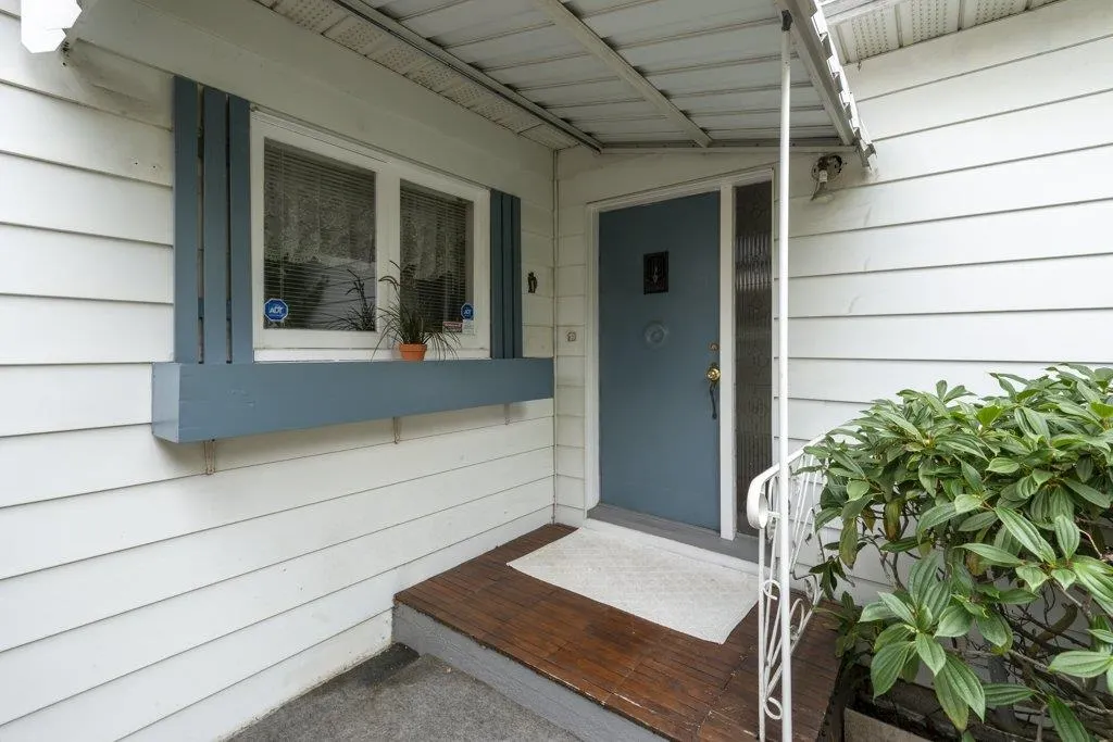 125 E 48th Avenue