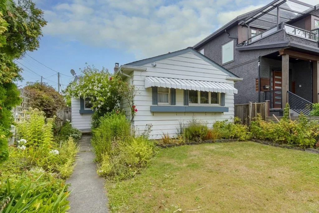 125 E 48th Avenue