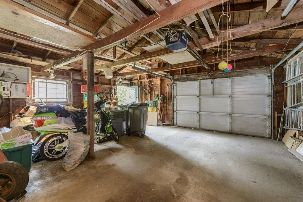 125 E 48th Avenue