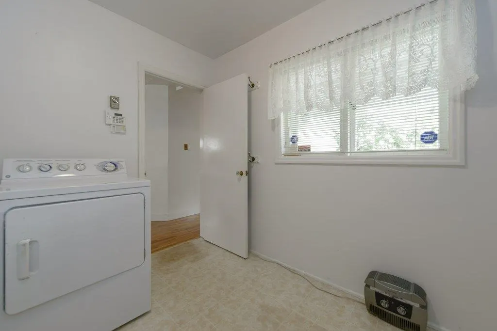 125 E 48th Avenue