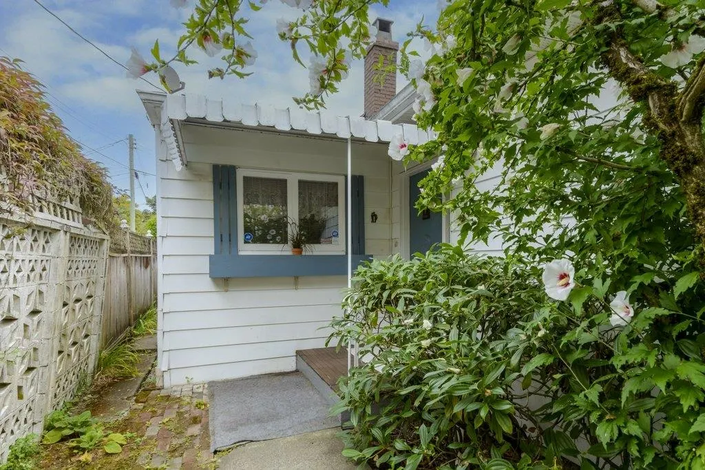 125 E 48th Avenue
