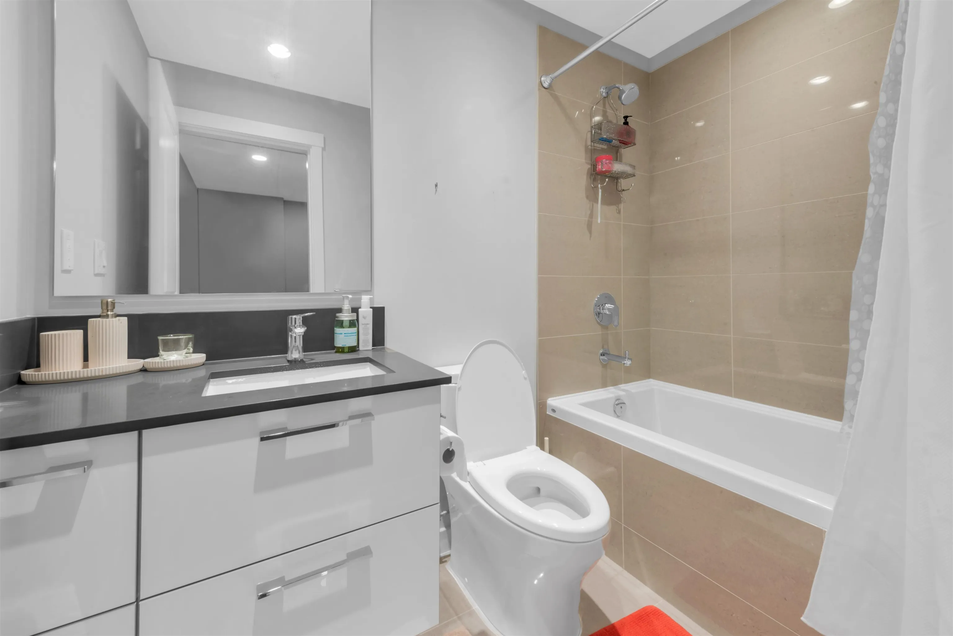 305 3487 Binning Road