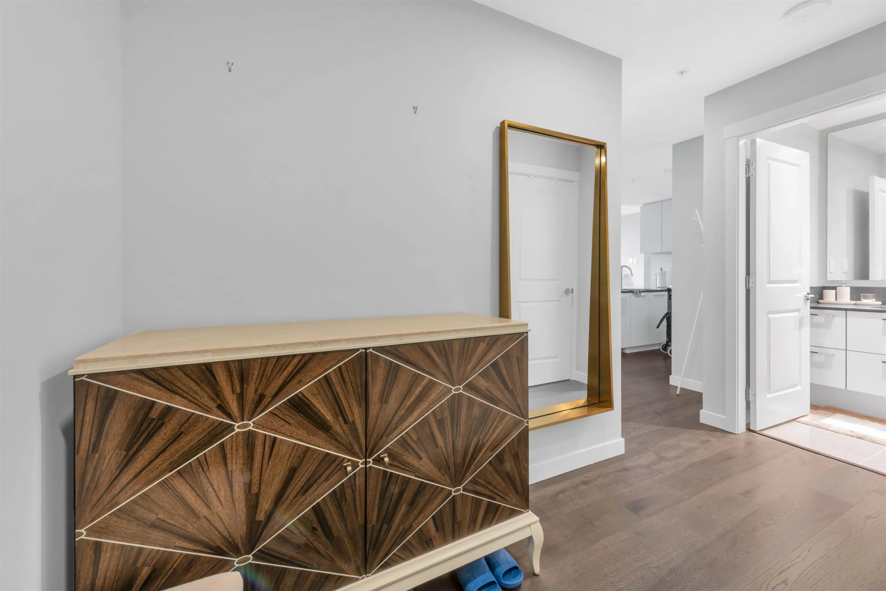 305 3487 Binning Road