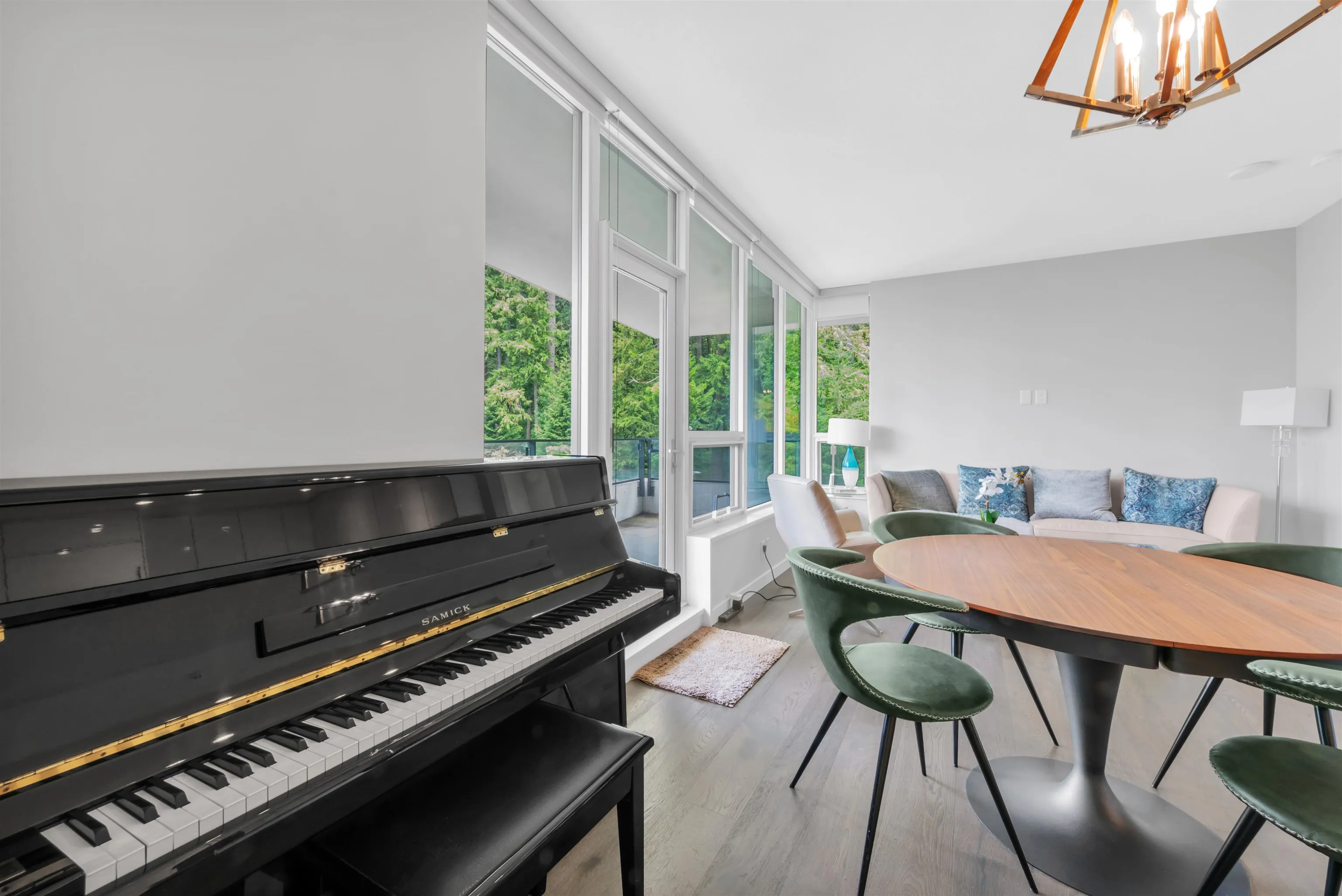 305 3487 Binning Road