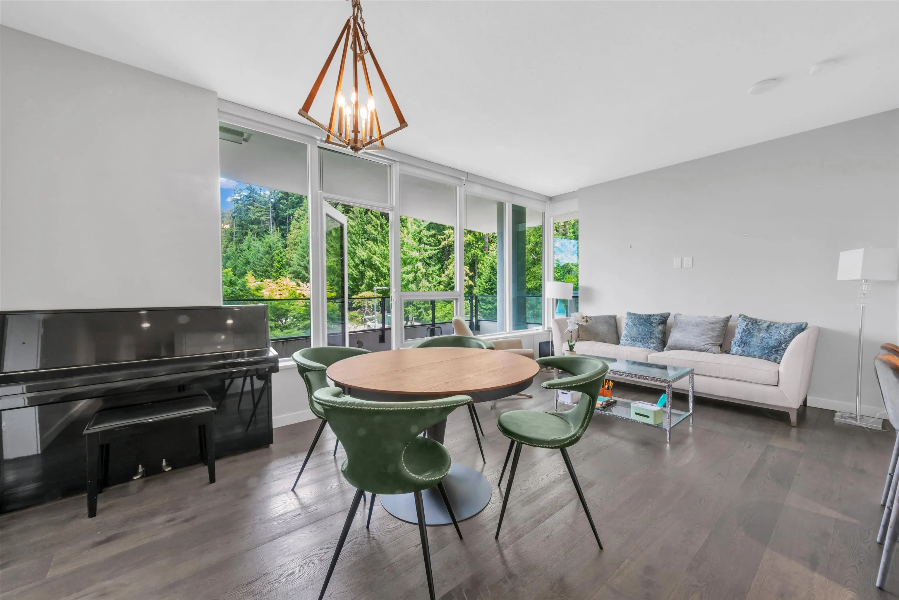 305 3487 Binning Road