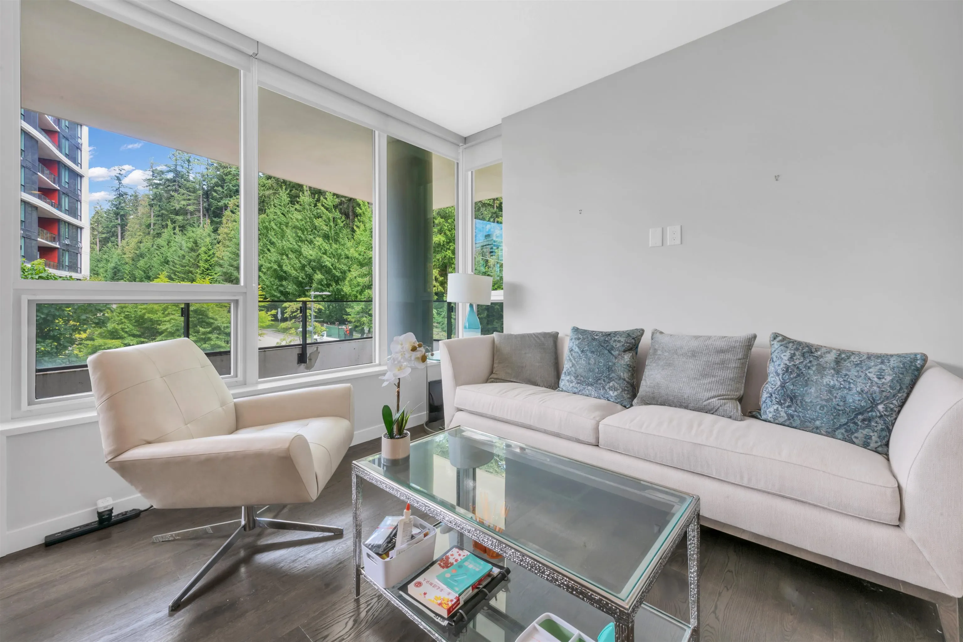 305 3487 Binning Road