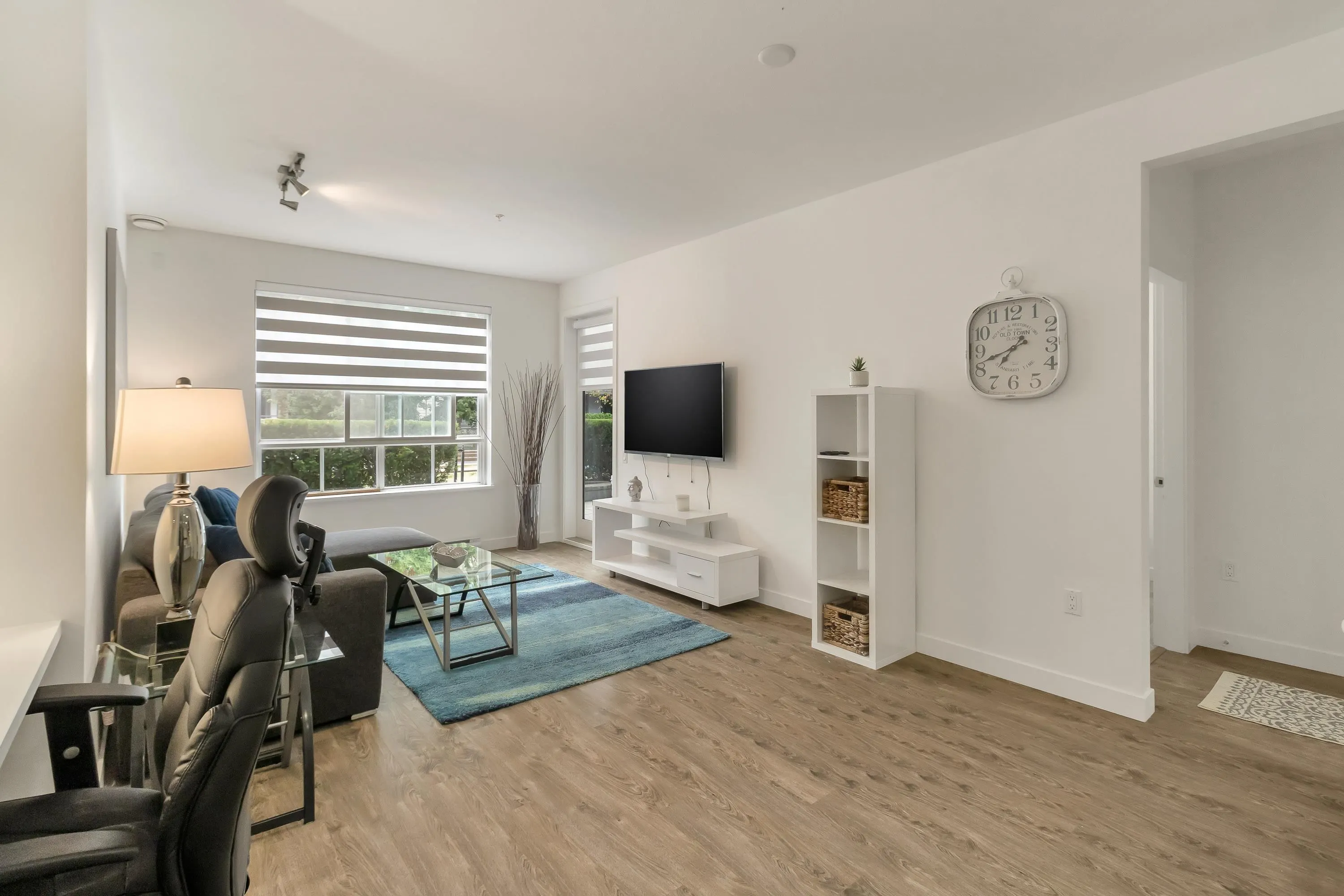 110 608 Como Lake Avenue