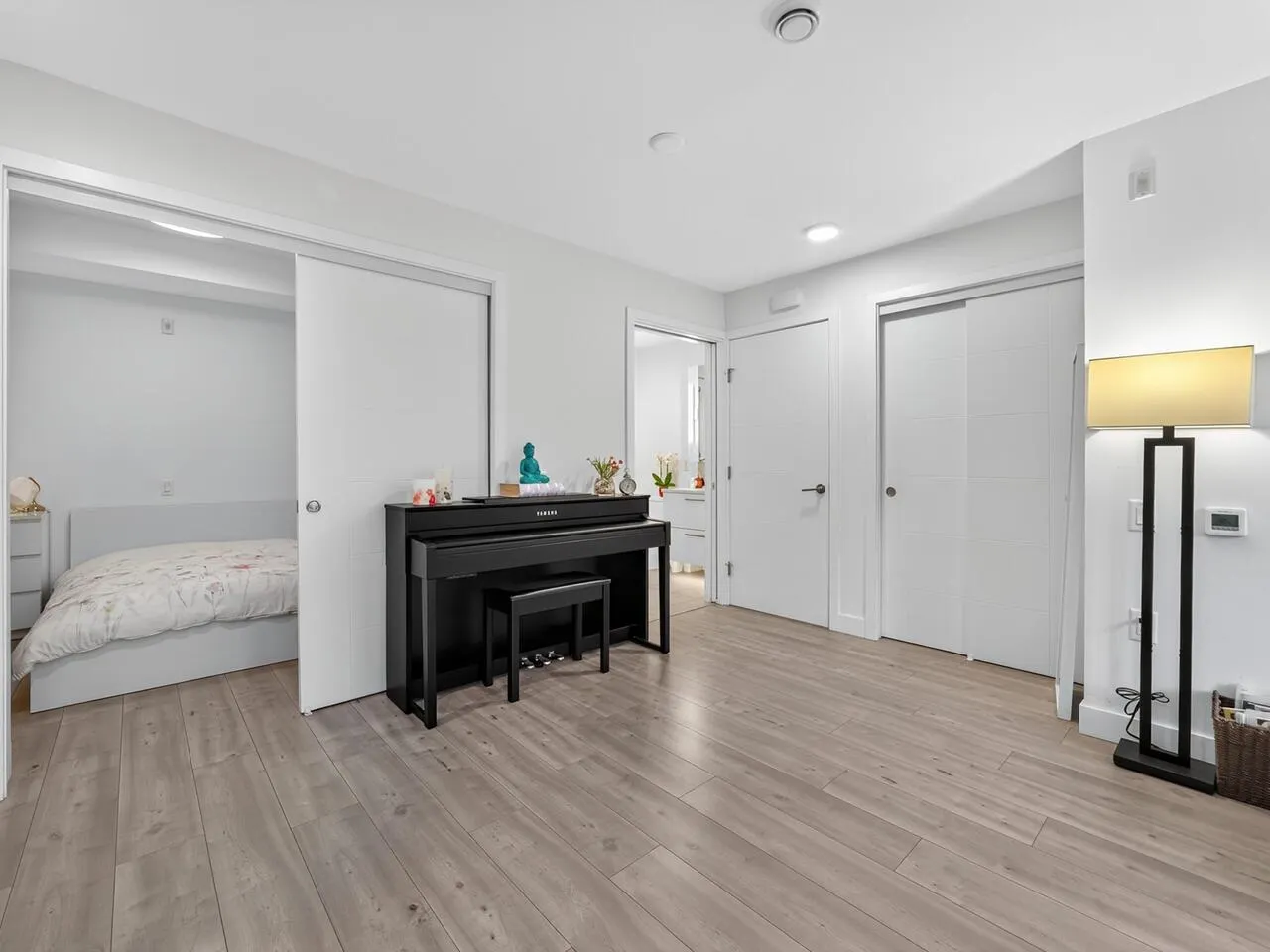 124 2035 Glenaire Drive
