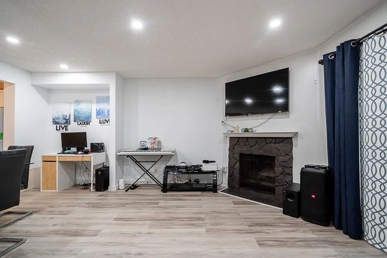 208 13632 67 Avenue