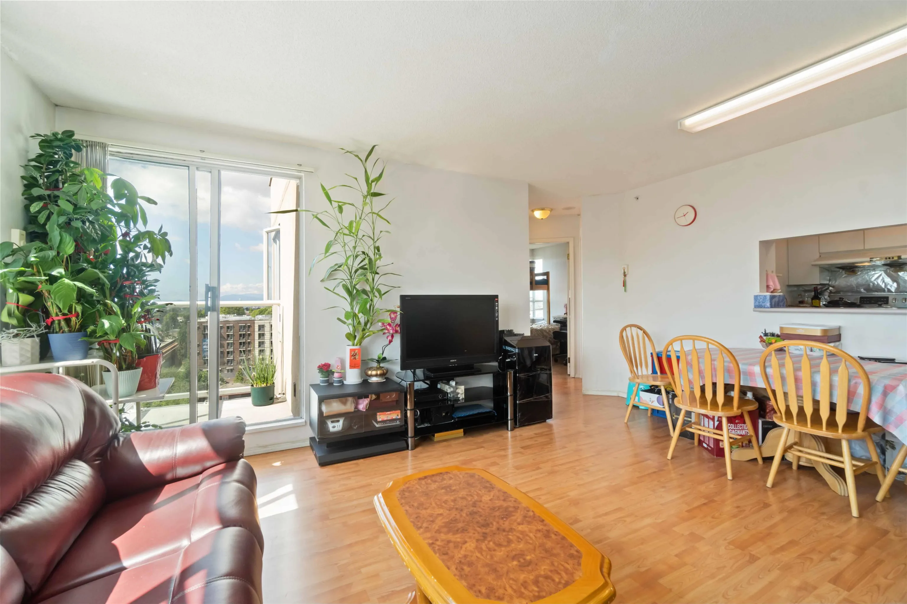 1204 3455 Ascot Place