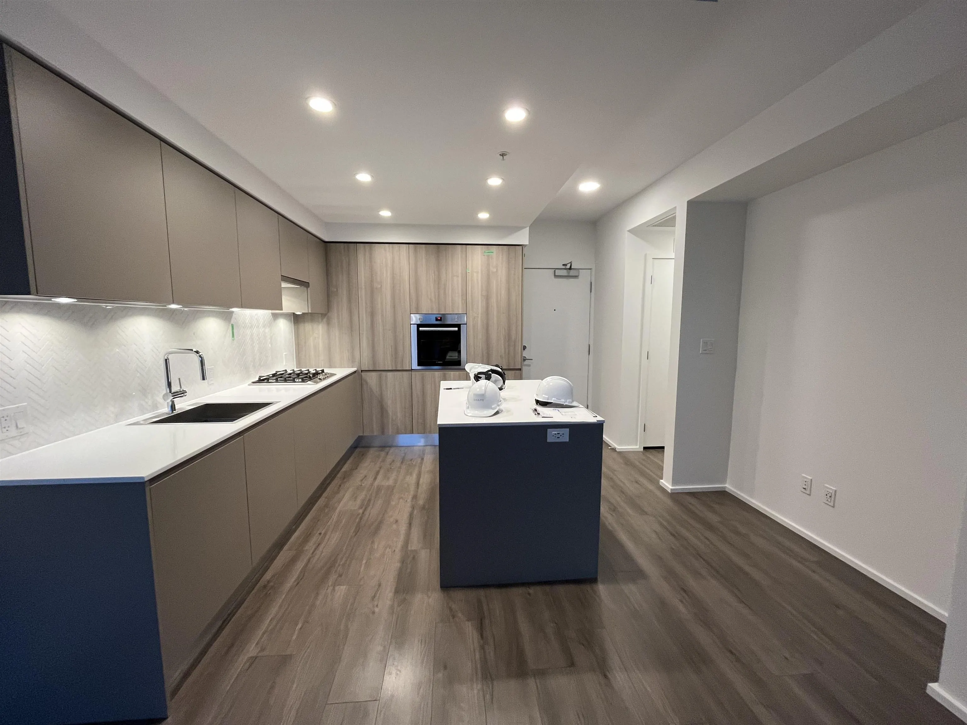 2103 3809 Evergreen Place