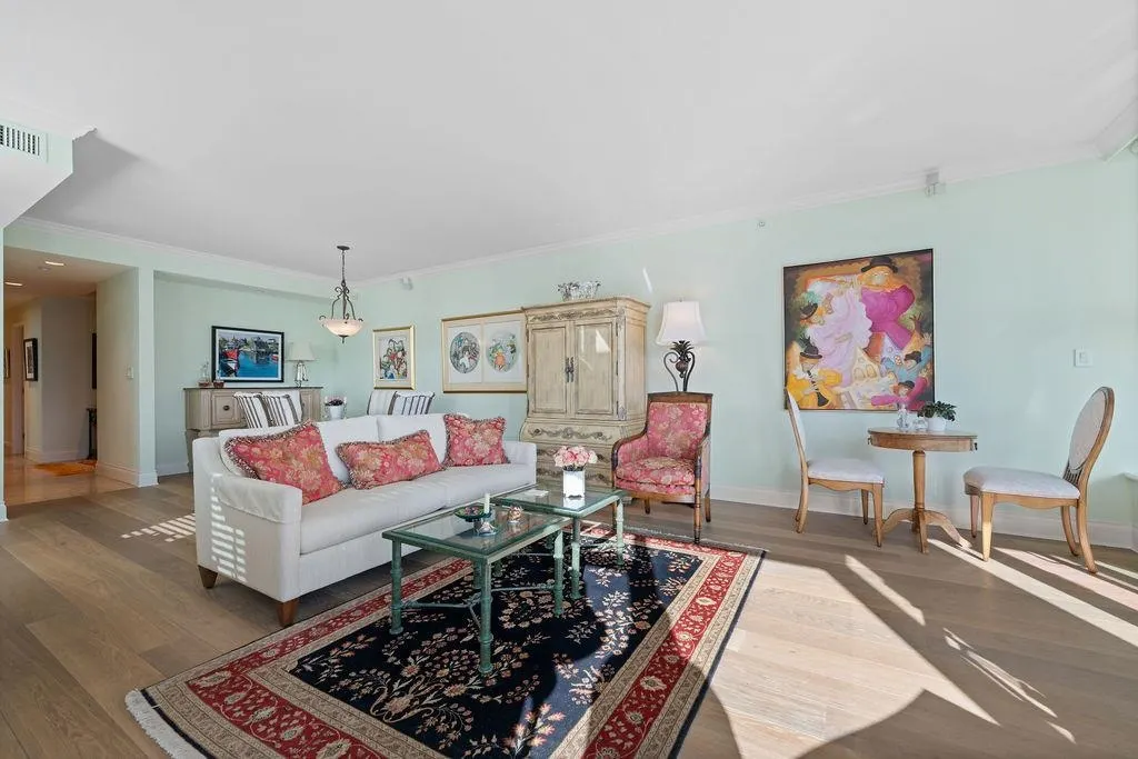 503 1777 Bayshore Drive
