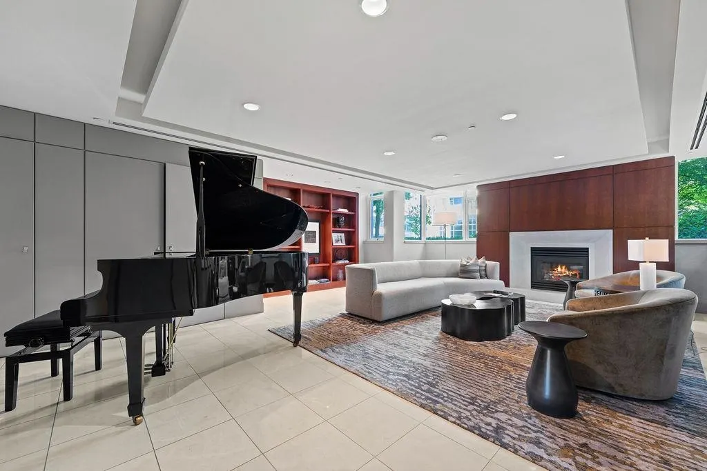 503 1777 Bayshore Drive